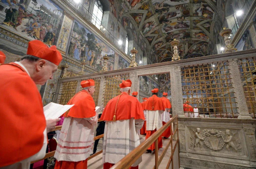 Il lungo crepuscolo del pontificato. E l’attesa che scava il futuro