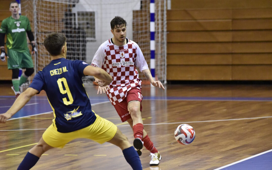 Futsal: il Pennarossa scappa, La Fiorita lo riprende. Tutto rinviato a martedì
