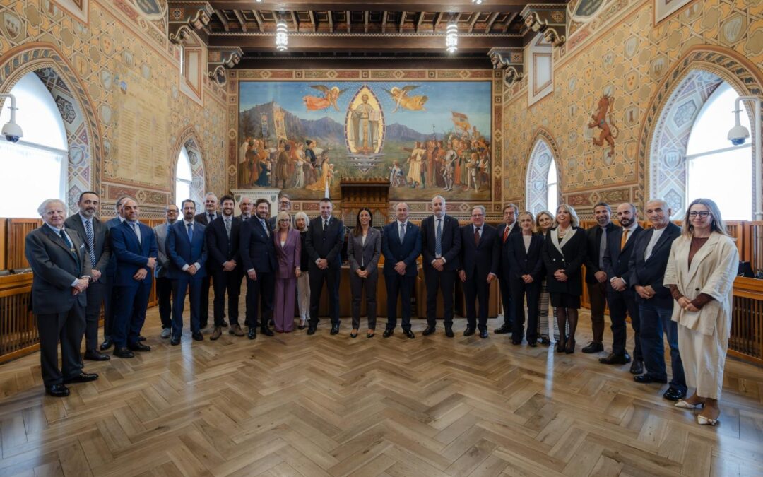 La Consulta per l’Informazione compie 10 anni: ricevuta in Udienza dai Capitani Reggenti Denise Bronzetti ed Italo Righi