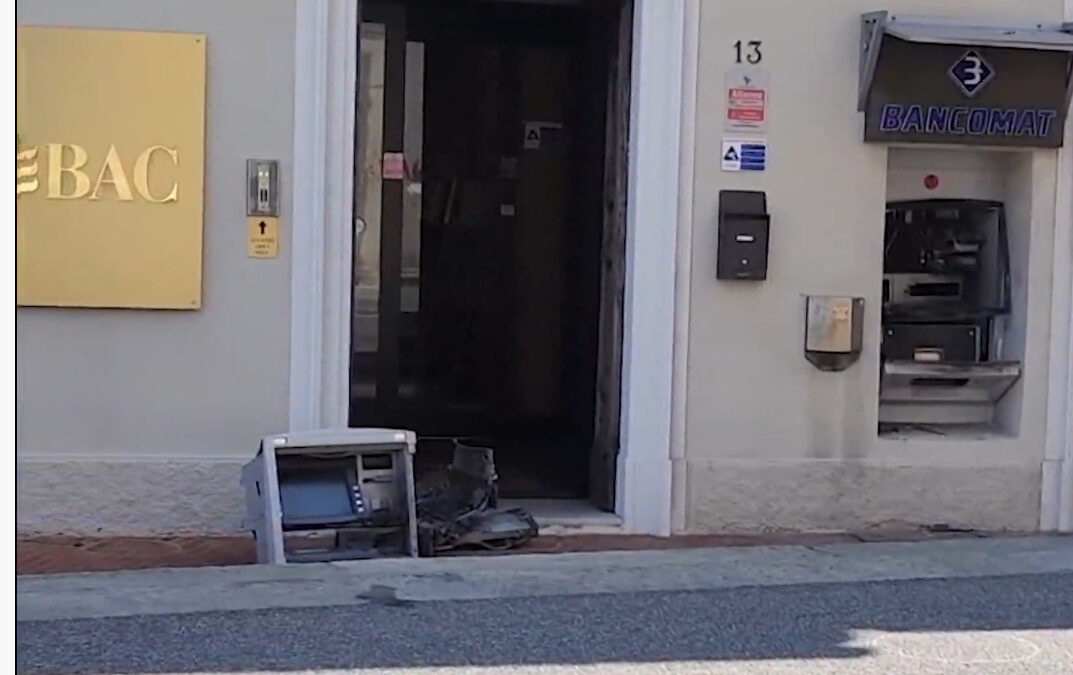 Borgomaggiore –  Duplice colpo ai bancomat: bottino ingente alla BAC