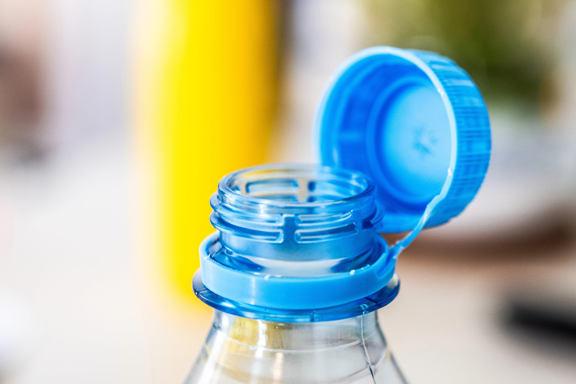 Coperchi di plastica: un piccolo gesto per un grande impatto per un futuro più sostenibile