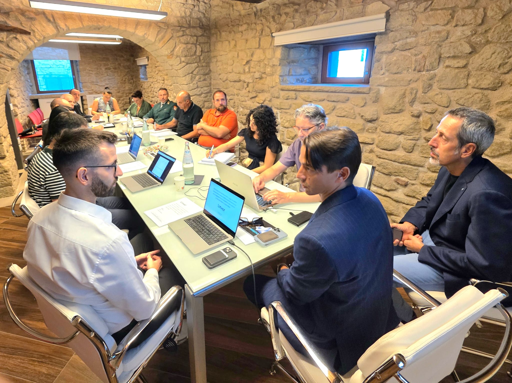 Riunione del Gruppo Sicurezza Stradale: avviata la progettazione per il rifacimento dei guard-rail e presentati nuovi strumenti digitali per la viabilità
