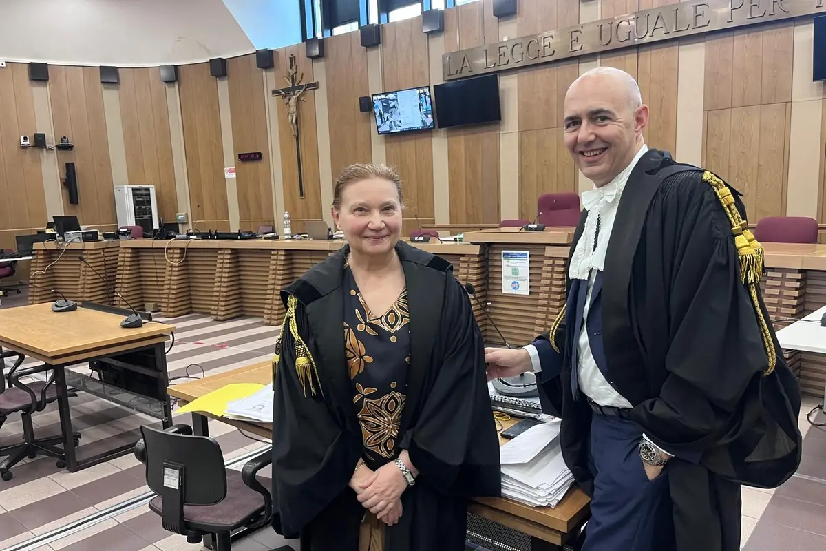 “Affidi illegittimi”, Federica Anghinolfi condannata solo a due anni. E’ difesa da Mazza, giudice dimissionario in Repubblica