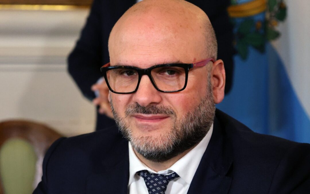 Governo sotto accusa, ma Canti ribatte: “Abbiamo fatto tutto ciò che era possibile, San Marino resta un Paese sicuro”