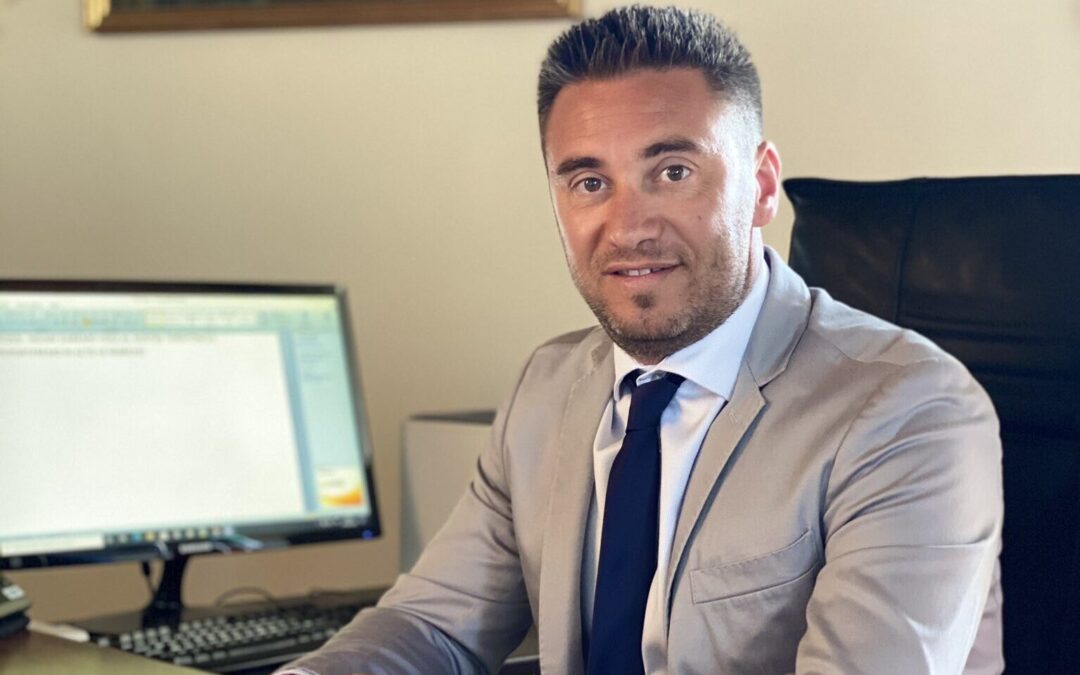 Elia Rossi ci riprova: si candidata alla regionali delle Marche. Fabbri: “Si è autosospeso da segretario particolare”