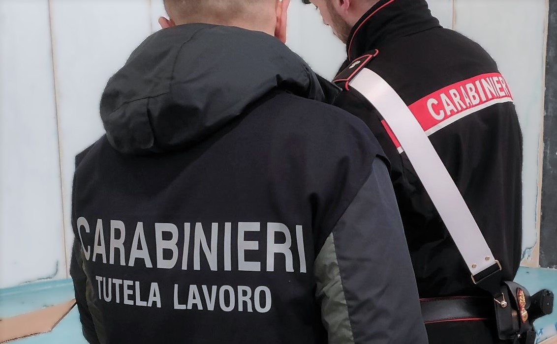 Tragedia sul lavoro a San Giovanni in Marignano: muore 64enne di Pesaro cadendo dal tetto di un’azienda