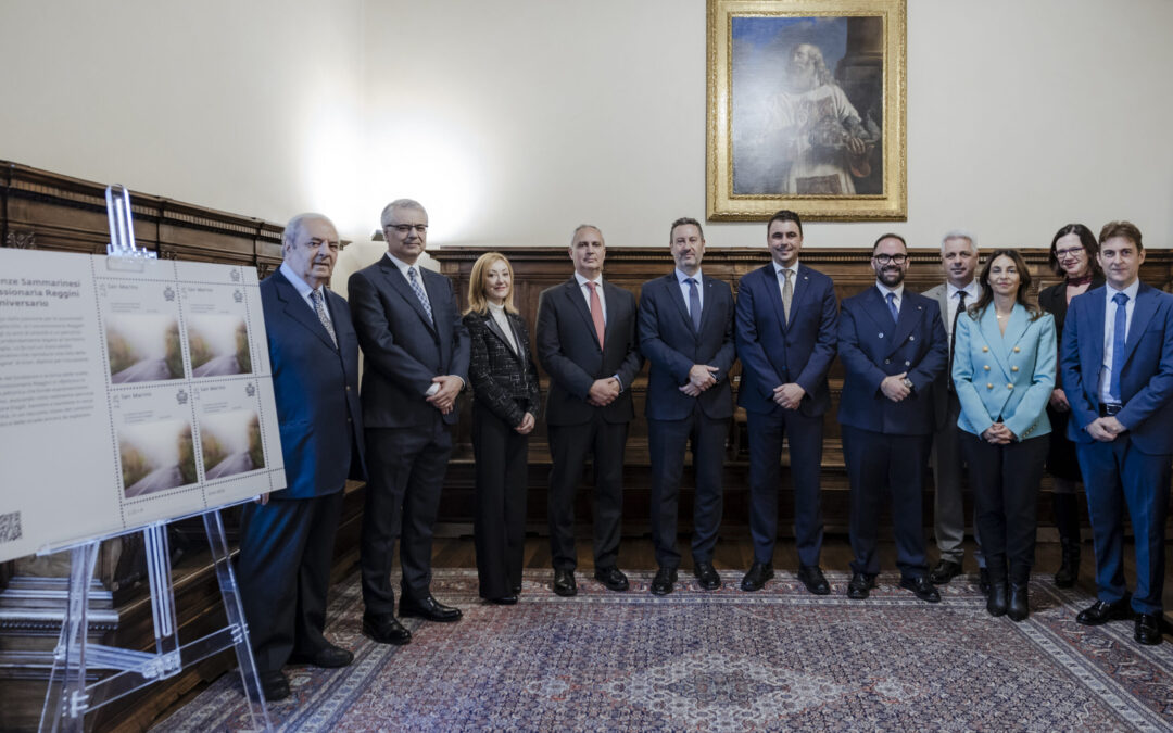 Presentato ai Capitani Reggenti il francobollo dedicato ai 75 anni del Gruppo Reggini