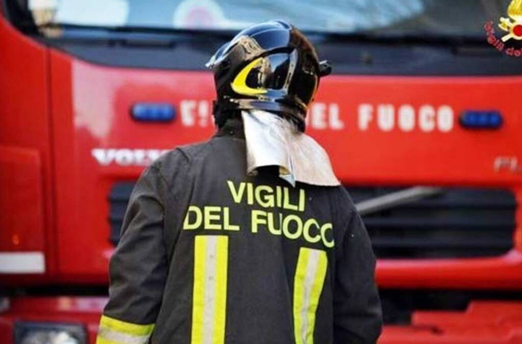 Aeroporto di Rimini, allarme sulla caserma dei Vigili del Fuoco: rischio per il servizio antincendio