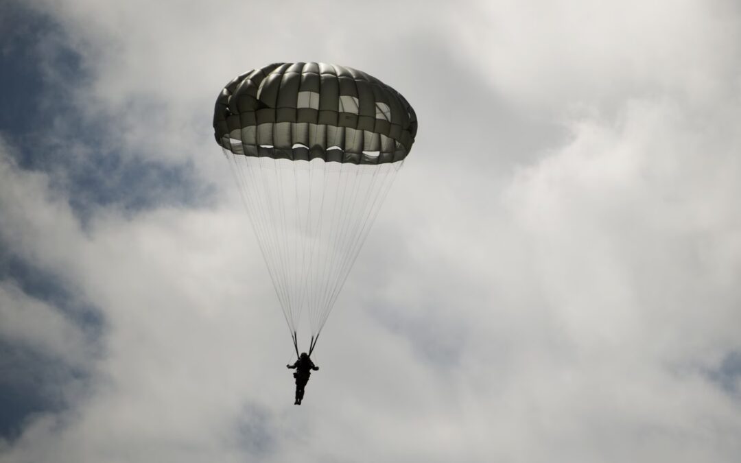 Fano, due paracadutisti muoiono durante un lancio
