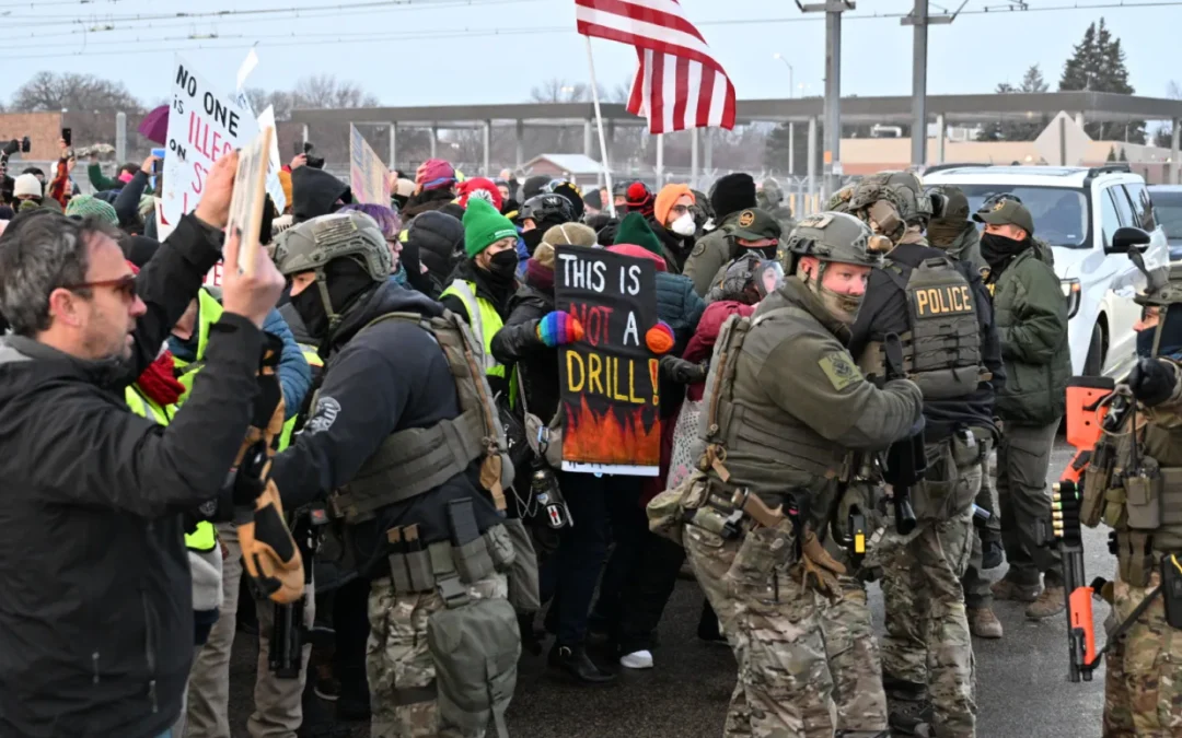 Proteste a Minneapolis, ancora tensioni dopo l’uccisione di Renee Good