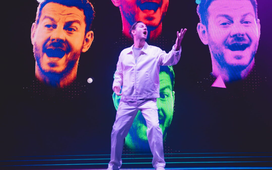 Alessandro Cattelan torna a teatro con “Benvenuto nell’AI!”: tappa a San Marino il 10 aprile
