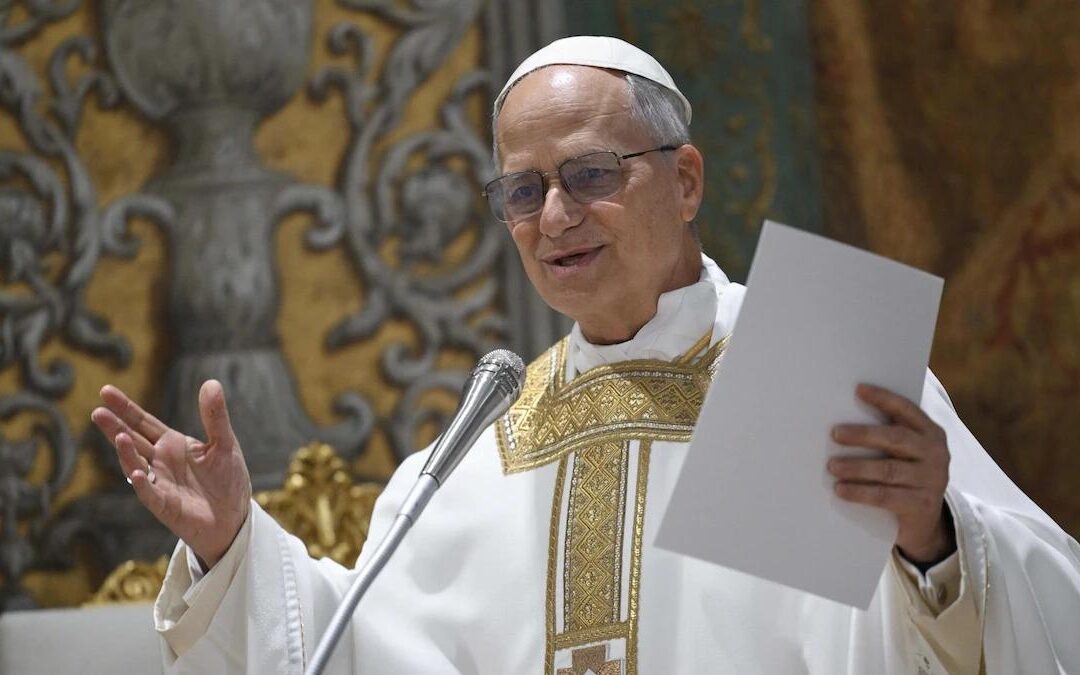 Papa Leone XIV: fama e successo sono surrogati di felicità. Una lettura per noi, oltre le parole