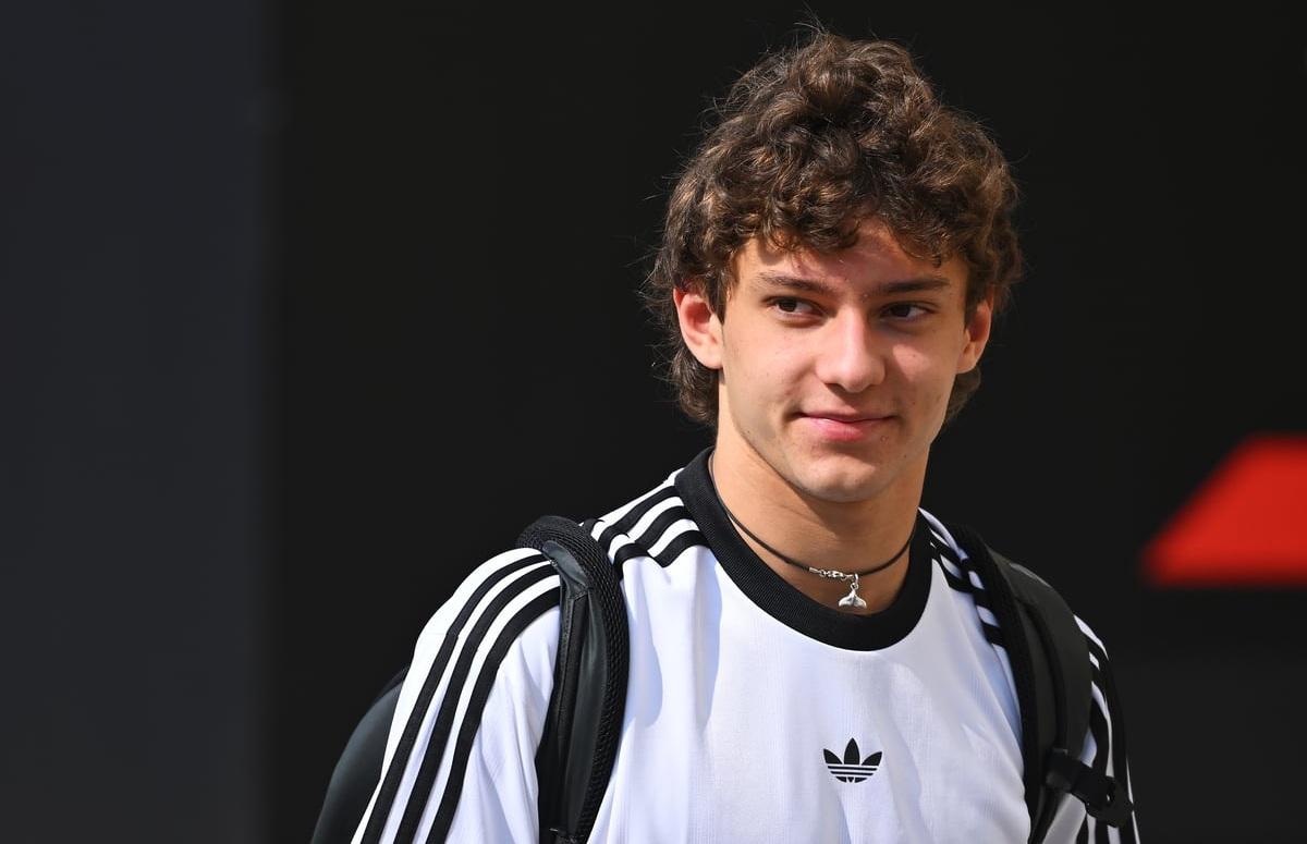 Incidente sulla Superstrada, nessun ferito. L’auto legata ad Antonelli accende il dibattito