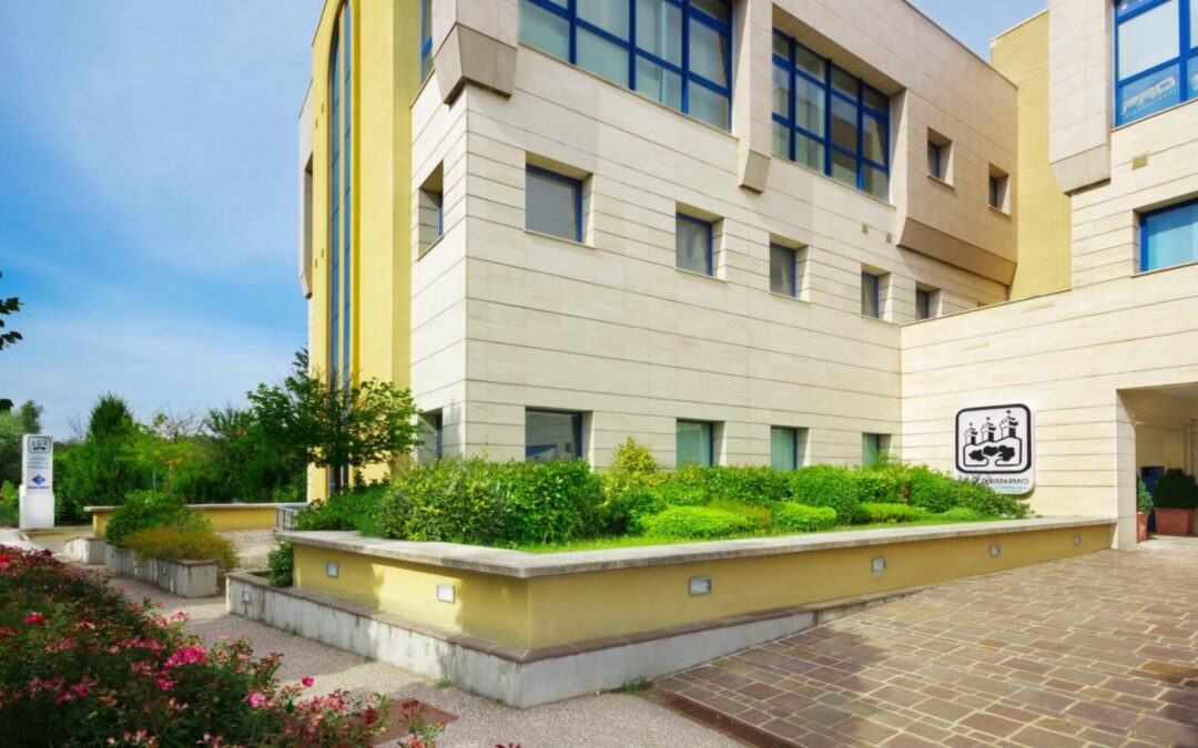 Rapina in farmacia e tentato colpo in banca: arrestati due uomini