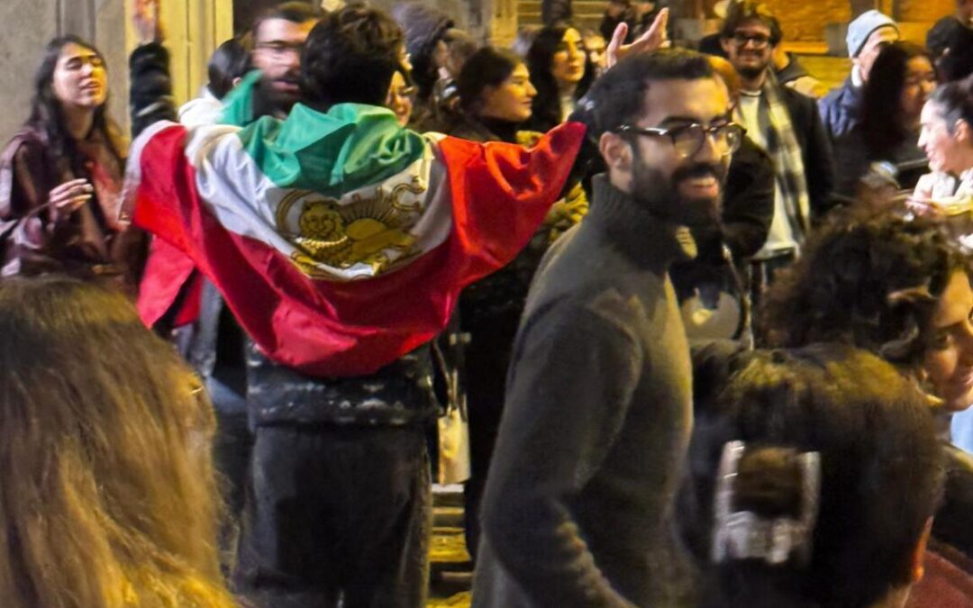 “Khamenei è morto”: festa in centro a Rimini