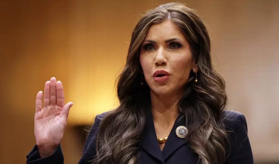 Trump rimuove Kristi Noem dal Dipartimento di Sicurezza Interna