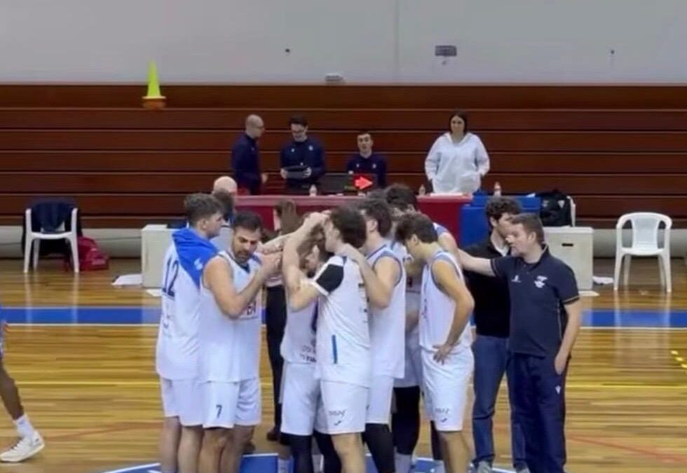 Bomba allo scadere, Titans da impazzire: vittoria e playoff in tasca