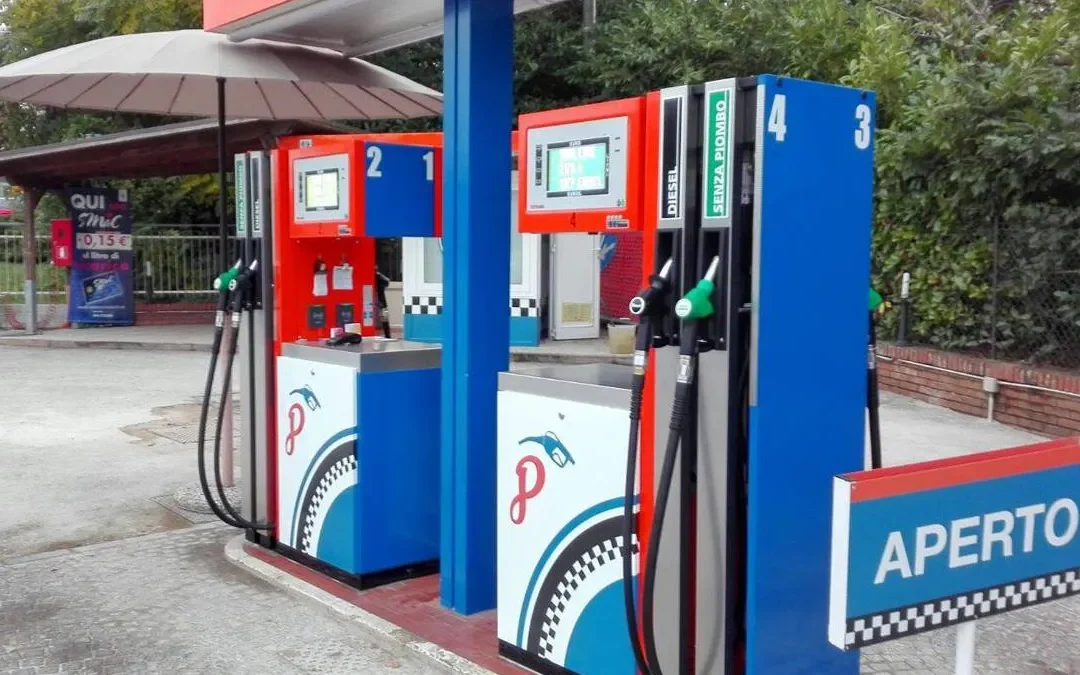 Caro carburante, italiani a San Marino per fare rifornimento
