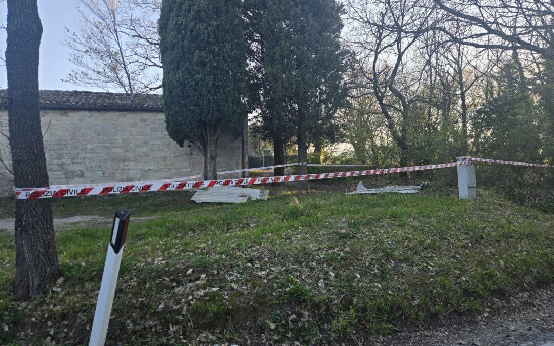 Amianto tra le case, allarme a San Michele: area chiusa dopo il ritrovamento choc