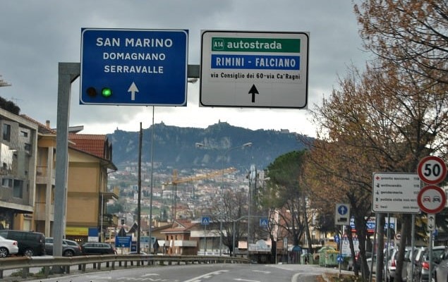 Superstrada, parte il piano per la sicurezza: nuovi guardrail e sovrappassi pedonali