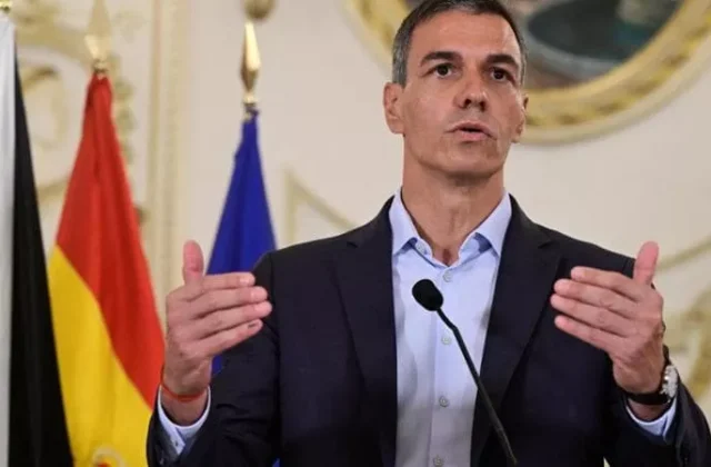 Ceuta, Sánchez accusa Russia e Israele: “Fake news dietro la crisi migratoria”