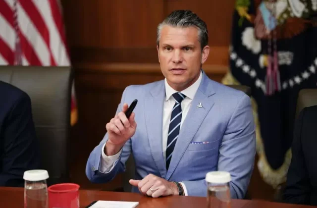 Casa Bianca 2028, spunta Hegseth: ma lui smentisce tutto