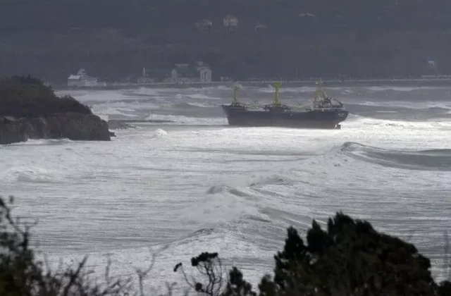 Notte di esplosioni nel porto russo di Novorossiysk: attacco con droni, ci sono vittime