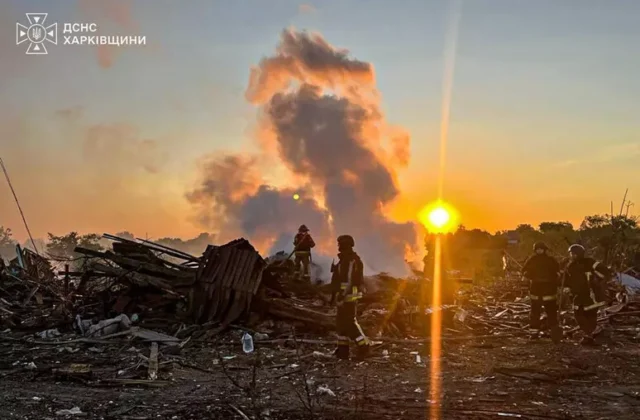 Ucraina, Zelensky apre al piano di pace: tregua, zona economica franca e ritiro delle truppe