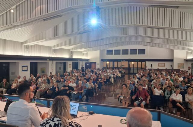Papa Leone XIV a Rimini, oltre 6mila richieste di pass: esaurite 1.200 t-shirt