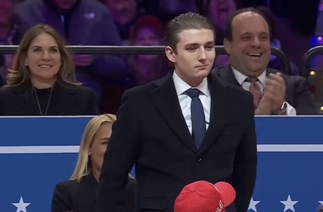 Taglia da 10 milioni su Barron Trump: il figlio del presidente “non esce più di casa”