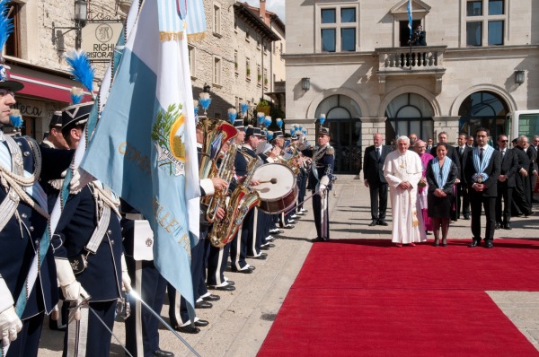 Leo XIV in San Marino, 15 years after Ratzinger: a message that still echoes on Titano