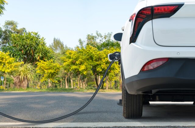 Auto elettriche, vendite mondiali ancora in crescita: stavolta è l’Europa a fare da traino