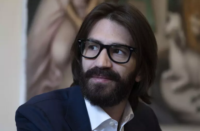 Scossone in EssilorLuxottica, Leonardo Maria Del Vecchio lascia Ray-Ban