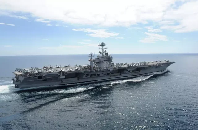 USS Lincoln, allarme a bordo: equipaggio allo stremo dopo otto mesi in mare