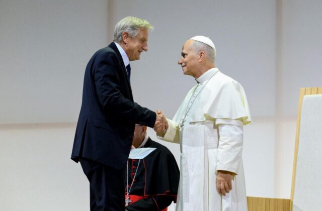 Il Meeting accoglie Leone XIV, Scholz: «Costruiamo insieme una civiltà dell’amore»