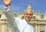 Il Papa a Rimini conquista i social: il Meeting vola oltre i confini italiani