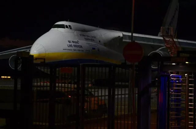 Attacco all’aeroporto di Lipsia, uno dei sospettati sarebbe entrato in Europa con un visto italiano