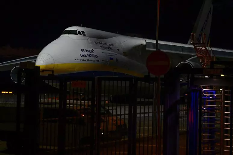 Attacco all’aeroporto di Lipsia, uno dei sospettati sarebbe entrato in Europa con un visto italiano