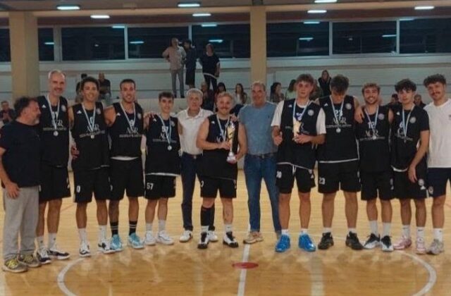 Basket, il 2000 fa tris: Cinemuseum battuto 72-52 in finale