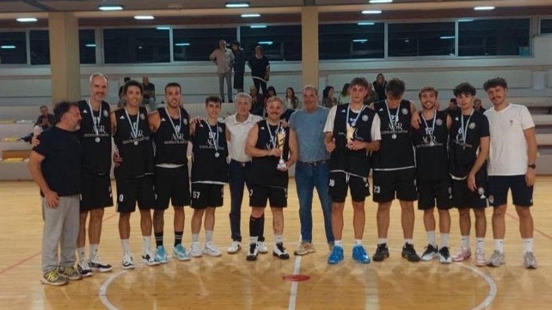 Basket, il 2000 fa tris: Cinemuseum battuto 72-52 in finale