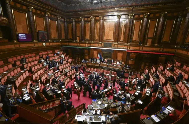 Legge elettorale, nuovo passaggio alla Camera: voto dal 28 settembre