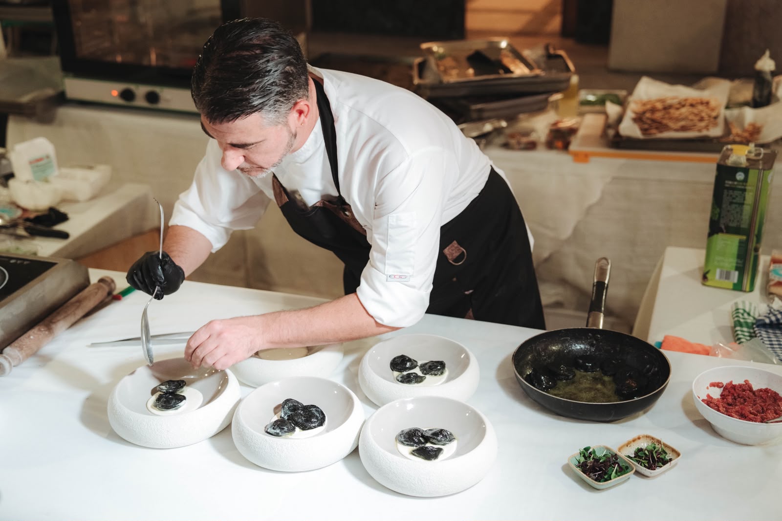 “Dal Turista al Contadino”: opening night a hit, today the Farmers’ Village and launch of “Dalla Terra alla Tavola” truck, grand finale Sunday in Borgo
