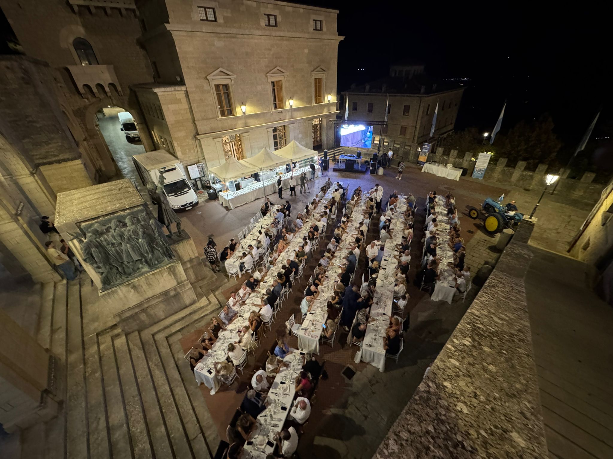 “Dal Turista al Contadino”: opening night a hit, today the Farmers’ Village and launch of “Dalla Terra alla Tavola” truck, grand finale Sunday in Borgo