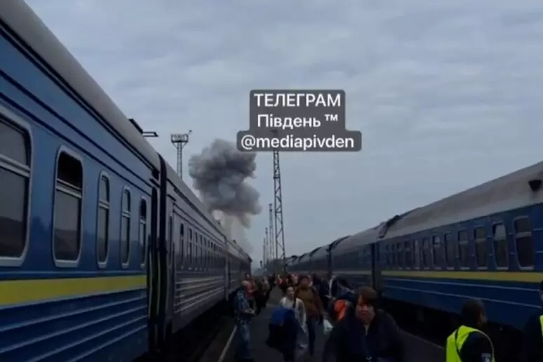 Droni russi al confine con la Polonia, colpito un treno diretto a Varsavia