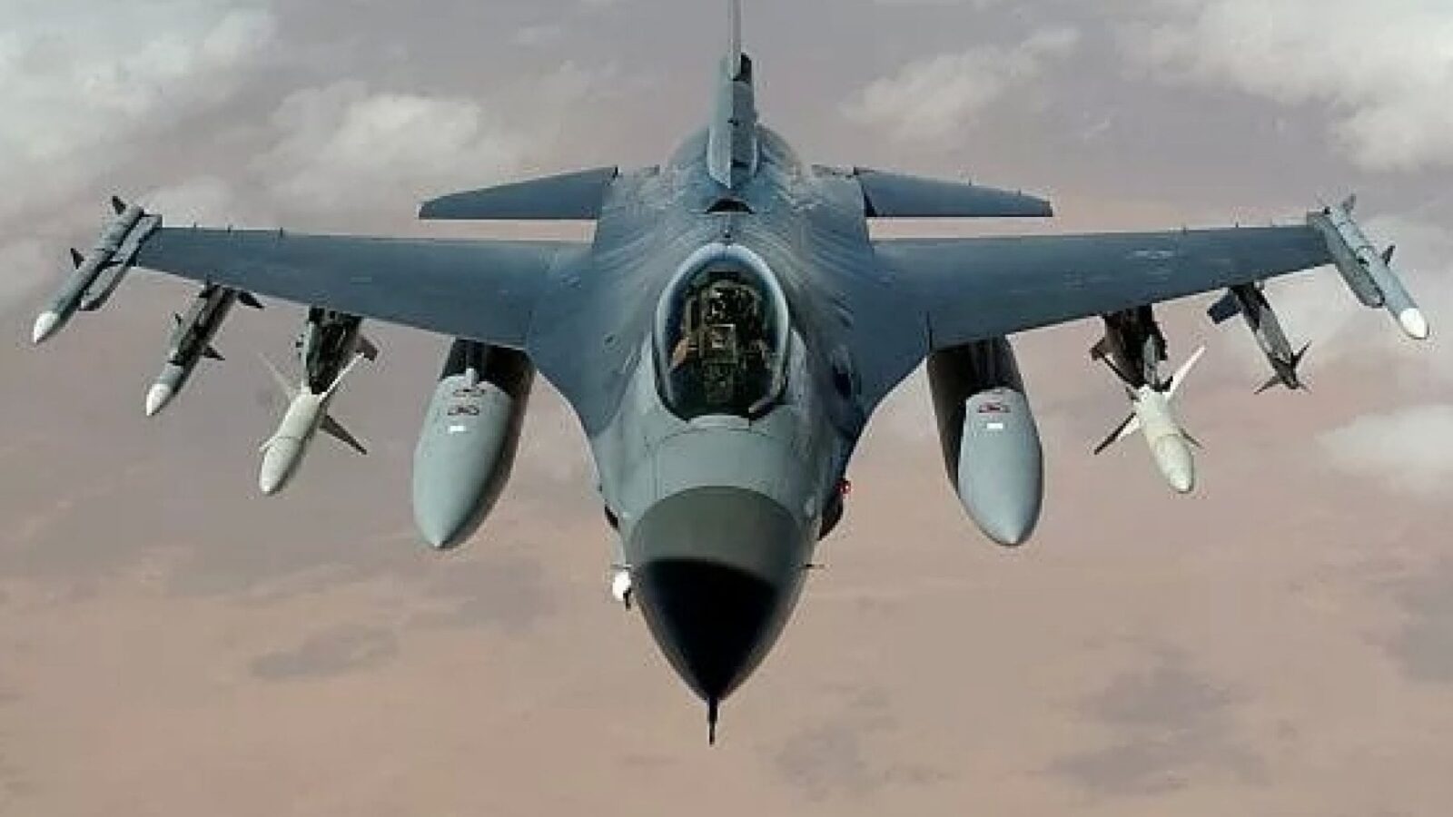 Droni sconfinano in Estonia, scatta l’allarme: caccia Nato in volo