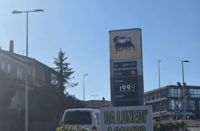 Eni San Marino, diesel a 1,99: code e taniche ai distributori