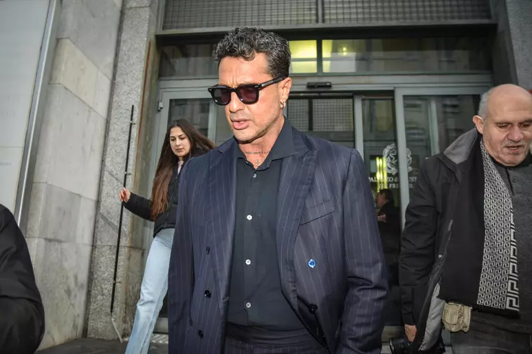 Fabrizio Corona, tentato ricatto da 500 euro: denunciato un ventenne