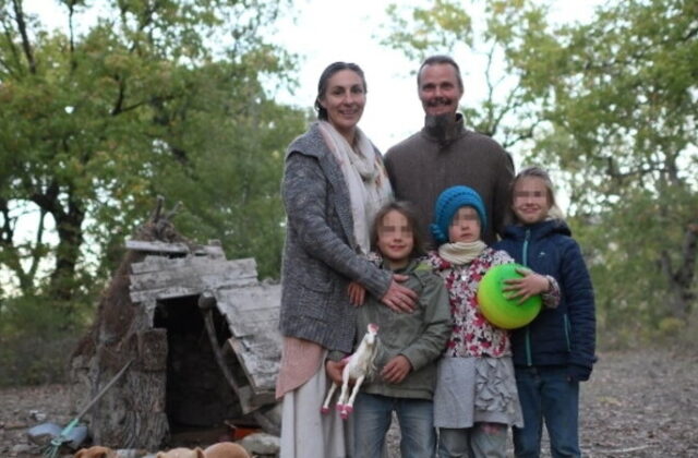 Famiglia del bosco, i tre bambini potranno tornare a casa