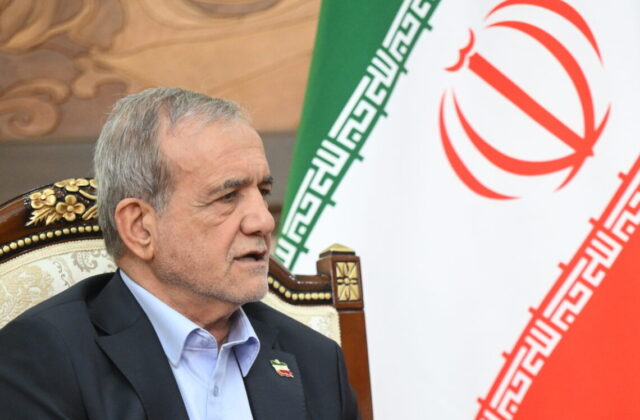 Iran, Trump boccia la proposta su Hormuz: ipotesi nuovi raid dopo le elezioni