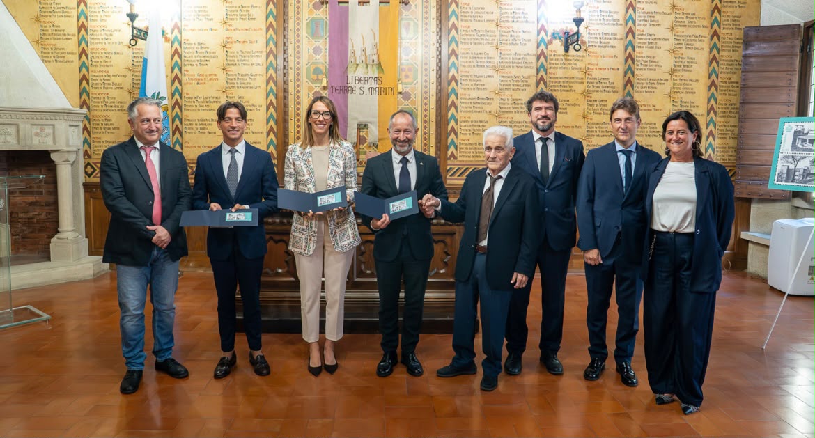 Le scuole di Gilberto Rossini diventano francobolli